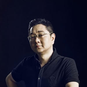 張紹剛盼邀何炅上《吐槽大會》 稱從未感覺過氣