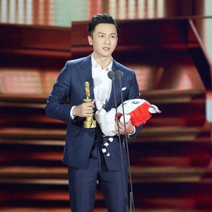 李晨得獎獲范冰冰暖心告白：未來的路陪你一起走