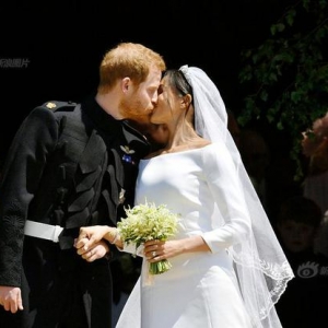 哈里王子夫婦完婚后返回倫敦執行公務 未直奔蜜月地 　　