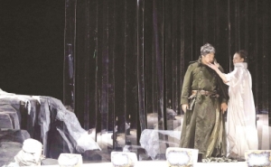 《阿伽門農》打開國際戲劇交流空間