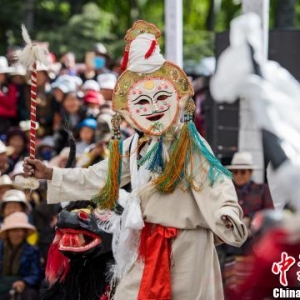 西藏打造新編現實題材藏戲舞臺劇《高原春雷》