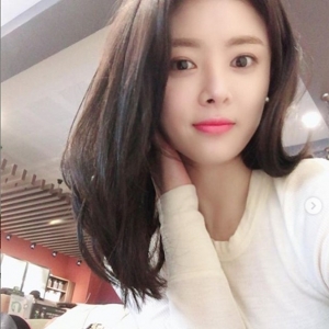 韓國一女演員車禍身亡   因高速公路停車幫老公找廁所