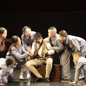 抗戰題材兒童劇《箱子里的圖書館》在京上演