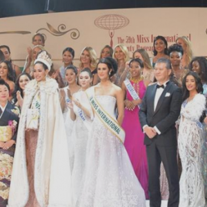 國際小姐世界大會“傳播美，傳遞愛”